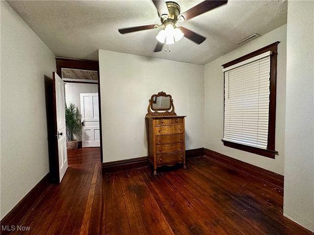 209 Oakwood Avenue, Marietta, OH 45750