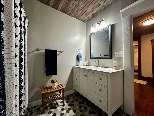 209 Oakwood Avenue, Marietta, OH 45750