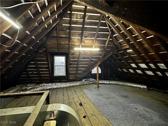 209 Oakwood Avenue, Marietta, OH 45750