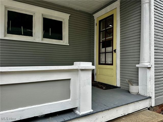 209 Oakwood Avenue, Marietta, OH 45750