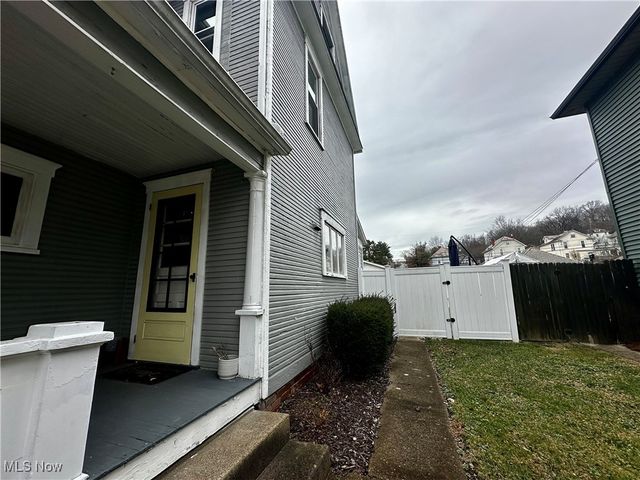 209 Oakwood Avenue, Marietta, OH 45750