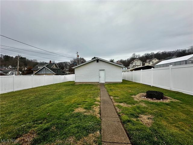 209 Oakwood Avenue, Marietta, OH 45750