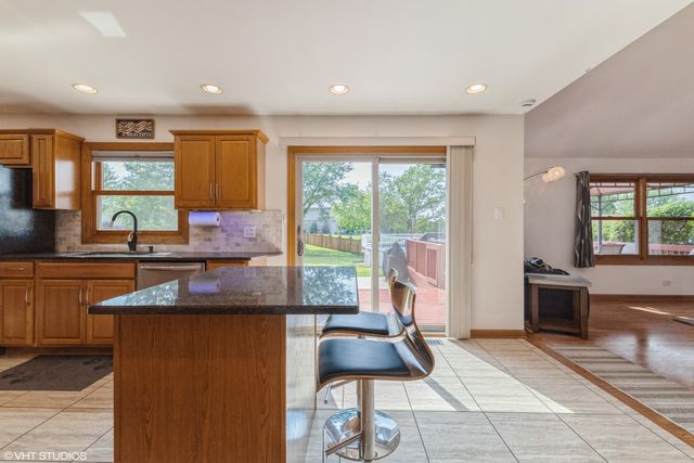 19558 Cambridge Drive, Mokena, IL 60448