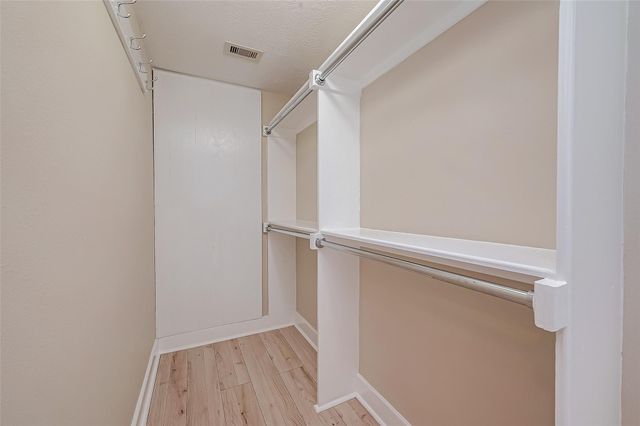 1110 E 24th Street B, Houston, TX 77009