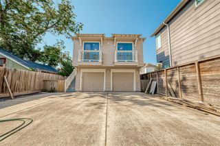 1110 E 24th Street B, Houston, TX 77009