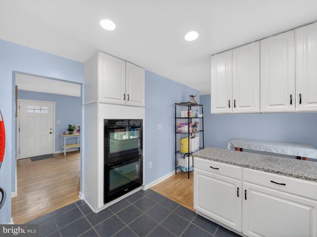 10127 LOMOND DR, Manassas, VA 20109