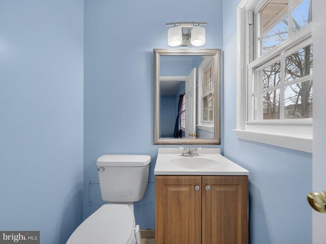 10127 LOMOND DR, Manassas, VA 20109