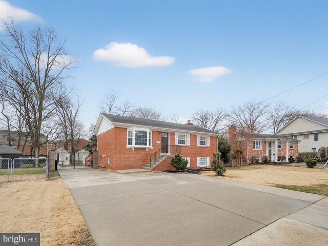 10127 LOMOND DR, Manassas, VA 20109