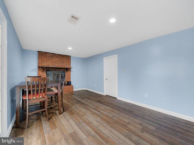 10127 LOMOND DR, Manassas, VA 20109