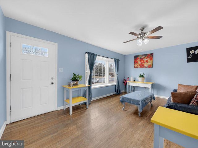 10127 LOMOND DR, Manassas, VA 20109