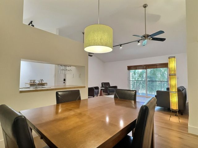 3017 N Oakland Forest Drive 308, Oakland Park, FL 33309