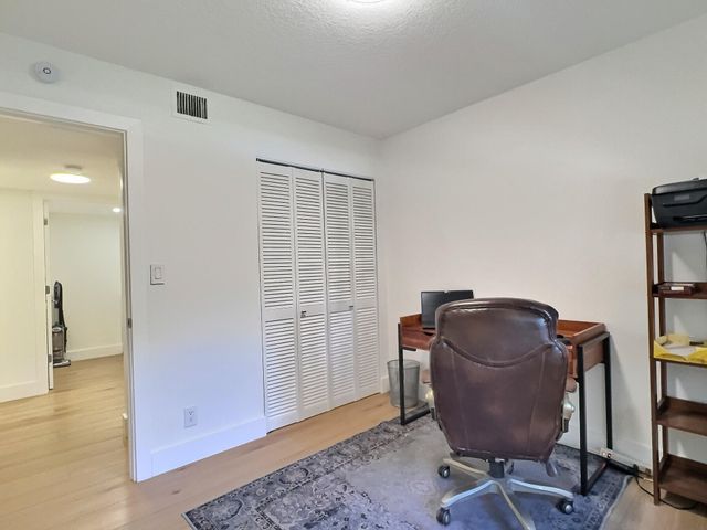 3017 N Oakland Forest Drive 308, Oakland Park, FL 33309