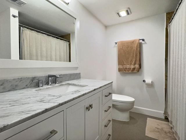 3017 N Oakland Forest Drive 308, Oakland Park, FL 33309