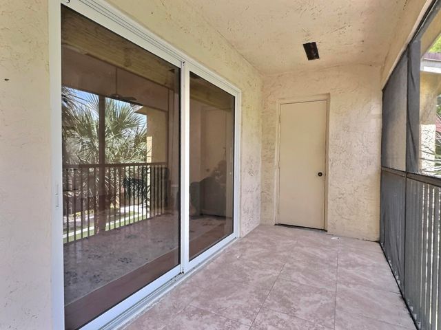 3017 N Oakland Forest Drive 308, Oakland Park, FL 33309