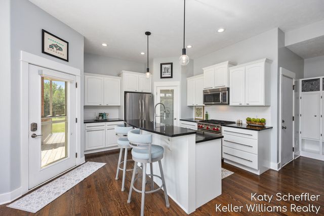 11320 Long Lake Drive Nw, Sparta Twp, MI 49345