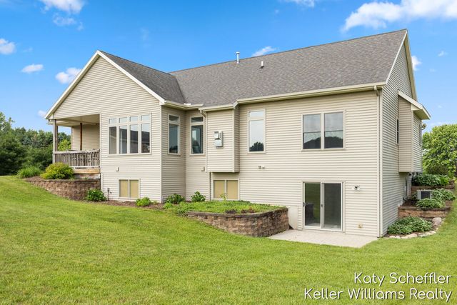 11320 Long Lake Drive Nw, Sparta Twp, MI 49345
