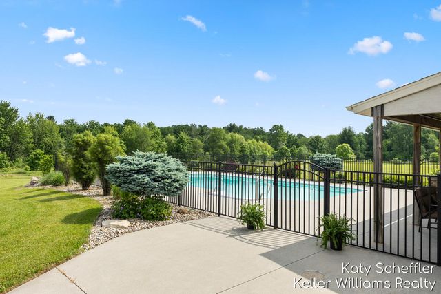 11320 Long Lake Drive Nw, Sparta Twp, MI 49345