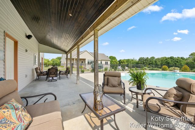 11320 Long Lake Drive Nw, Sparta Twp, MI 49345