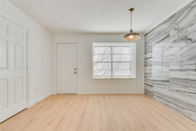 80 E Mountain Creek Drive 19, Grand Prairie, TX 75052