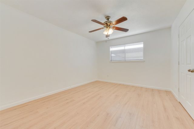 80 E Mountain Creek Drive 19, Grand Prairie, TX 75052