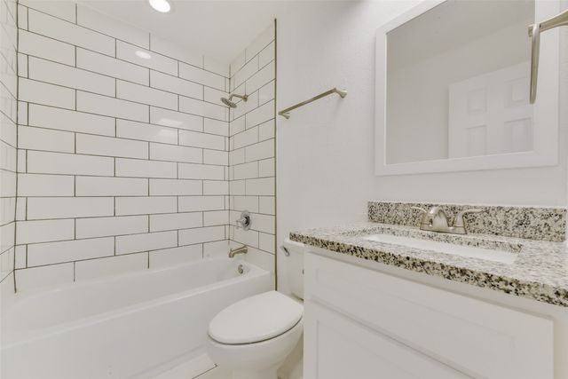 80 E Mountain Creek Drive 19, Grand Prairie, TX 75052