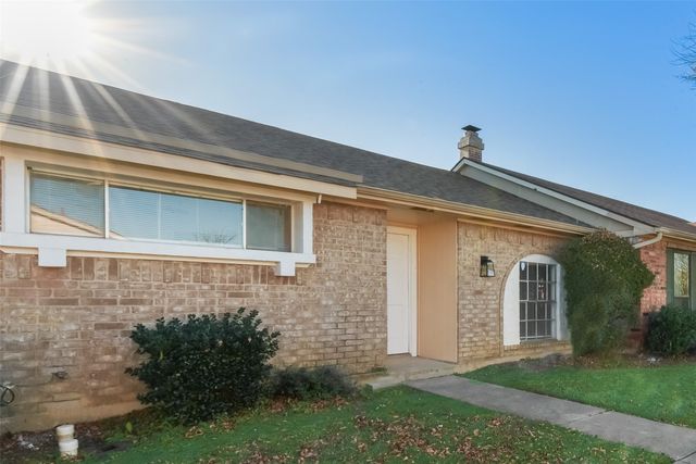 80 E Mountain Creek Drive 19, Grand Prairie, TX 75052