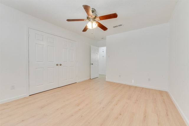 80 E Mountain Creek Drive 19, Grand Prairie, TX 75052