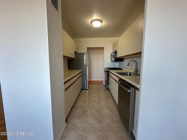 10 Ocean Boulevard 4A, Atlantic Highlands, NJ 07716