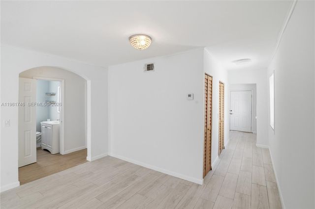 1431 NW 30th St, Miami, FL 33142