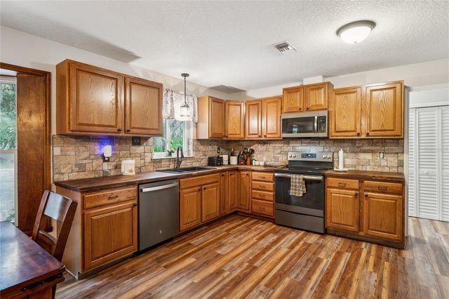 11185 CLEEVER STREET, Weeki Wachee, FL 34614