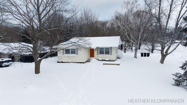 1647 W Lakewood Boulevard, Holland, MI 49424