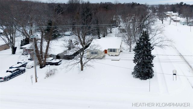 1647 W Lakewood Boulevard, Holland, MI 49424