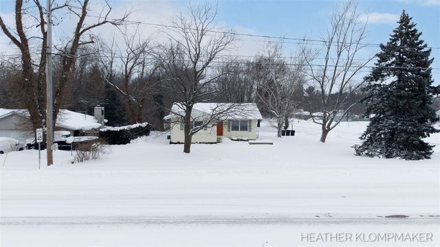 1647 W Lakewood Boulevard, Holland, MI 49424