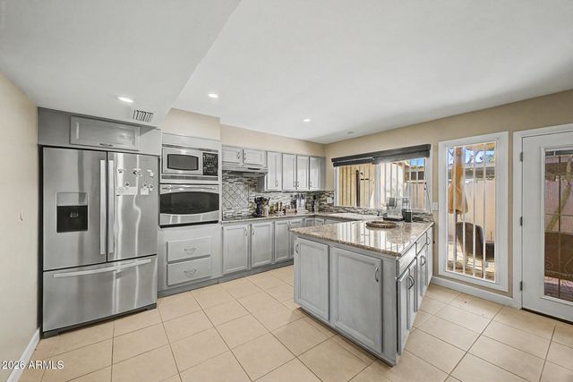 1735 W CLAREMONT Street, Phoenix, AZ 85015