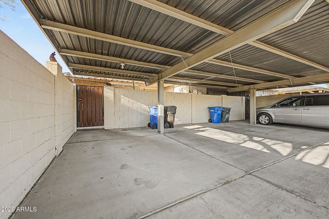 1735 W CLAREMONT Street, Phoenix, AZ 85015