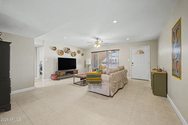 1735 W CLAREMONT Street, Phoenix, AZ 85015