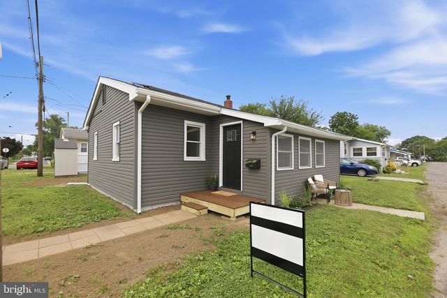 129 MAGNOLIA ST, Carneys Point, NJ 08069