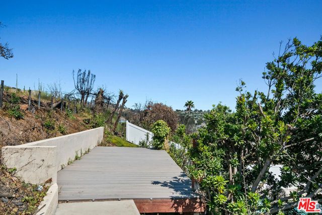 18133 Wakecrest Drive, Malibu, CA 90265
