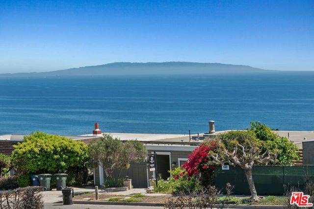 18133 Wakecrest Drive, Malibu, CA 90265