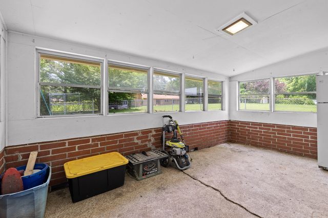 51 N Case Avenue, Trenton, GA 30752