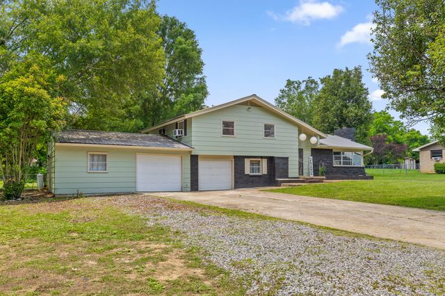 51 N Case Avenue, Trenton, GA 30752
