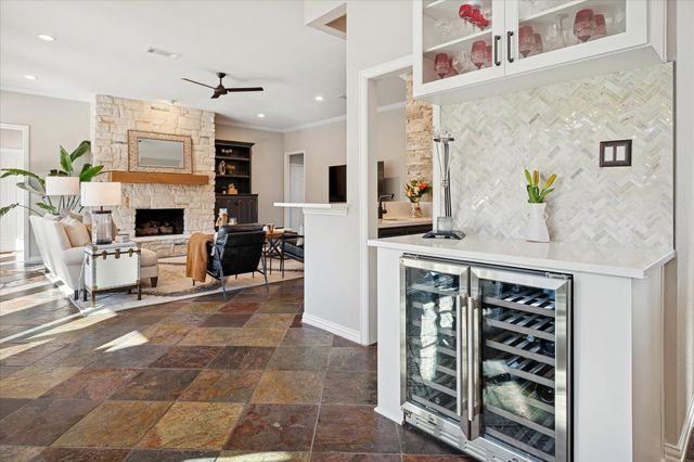 112 Woodglen Court, Southlake, TX 76092