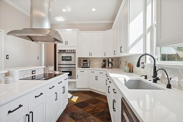 112 Woodglen Court, Southlake, TX 76092