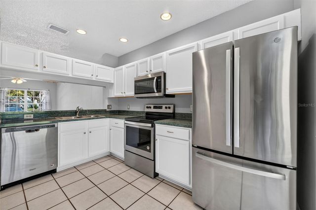 17403 FLATWOODS KEY DRIVE, Tampa, FL 33647