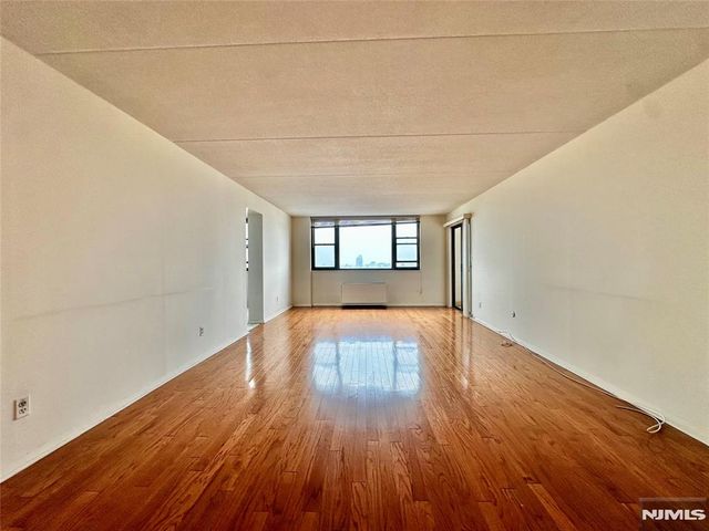 250 Gorge 23A, Cliffside Park, NJ 07010