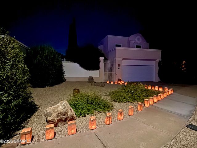 2651 Los Misioneros, Las Cruces, NM 88011