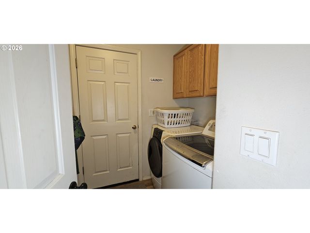 4986 REBECCA St, Salem, OR 97305