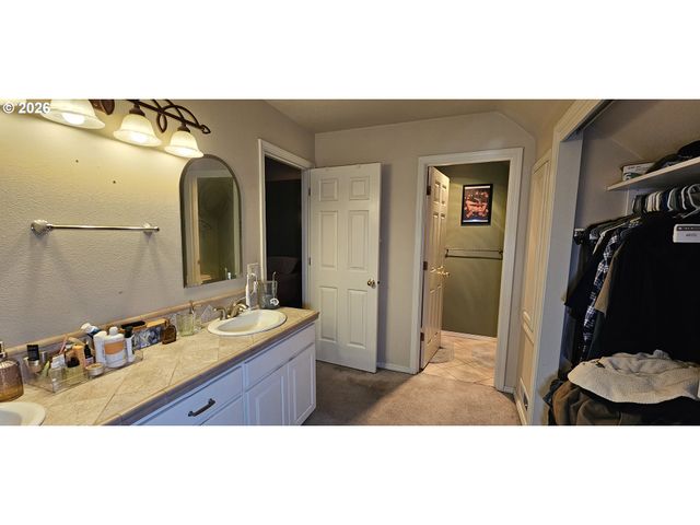 4986 REBECCA St, Salem, OR 97305