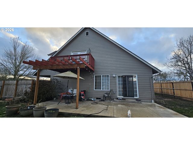 4986 REBECCA St, Salem, OR 97305