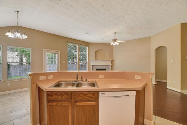 19017 Hammer Lane, Porter, TX 77365